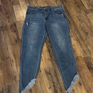 Frayed Hem Blue Women's Cropped Jeans